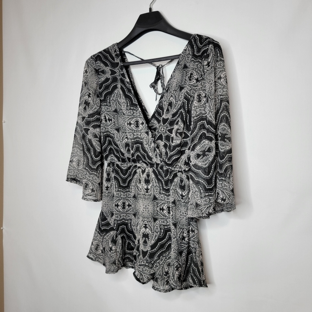 BAND OF GYPSIES Boho Paisley Romper - Picture 4 of 14